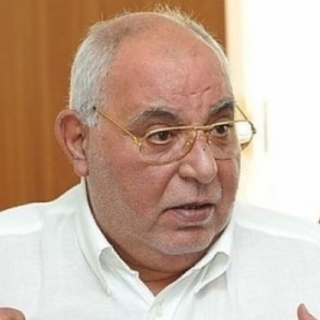 Юлий Москов