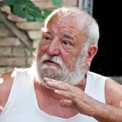 Петър Манолов
