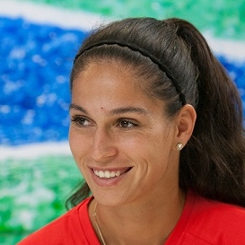 Изабелла Шиникова