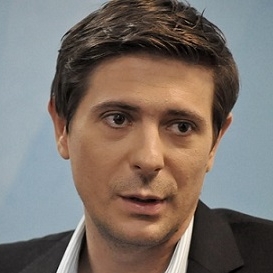 Виктор Николаев