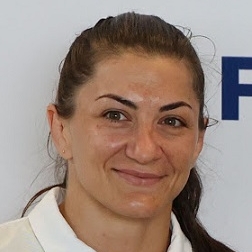 Евелина Николова