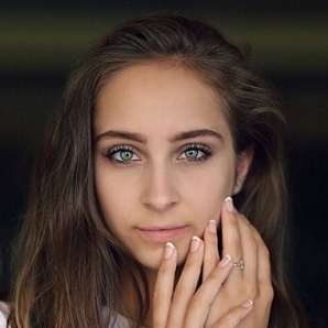 Стефани Кирякова