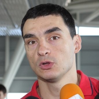 Владимир Николов