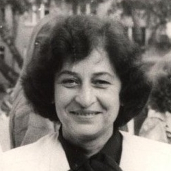 Анна Костова