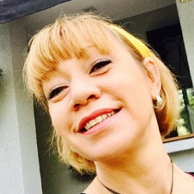 Лара Златарева