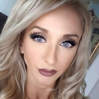 Анна Овчарова