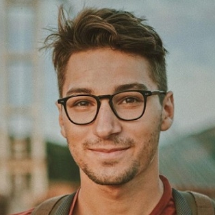 Крис Захариев