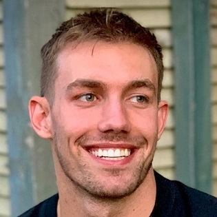 Виктор Русинов