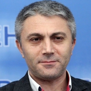 Мустафа Карадайъ