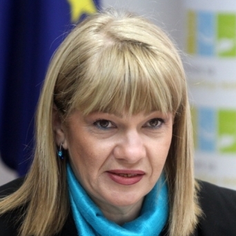 Нона Караджова